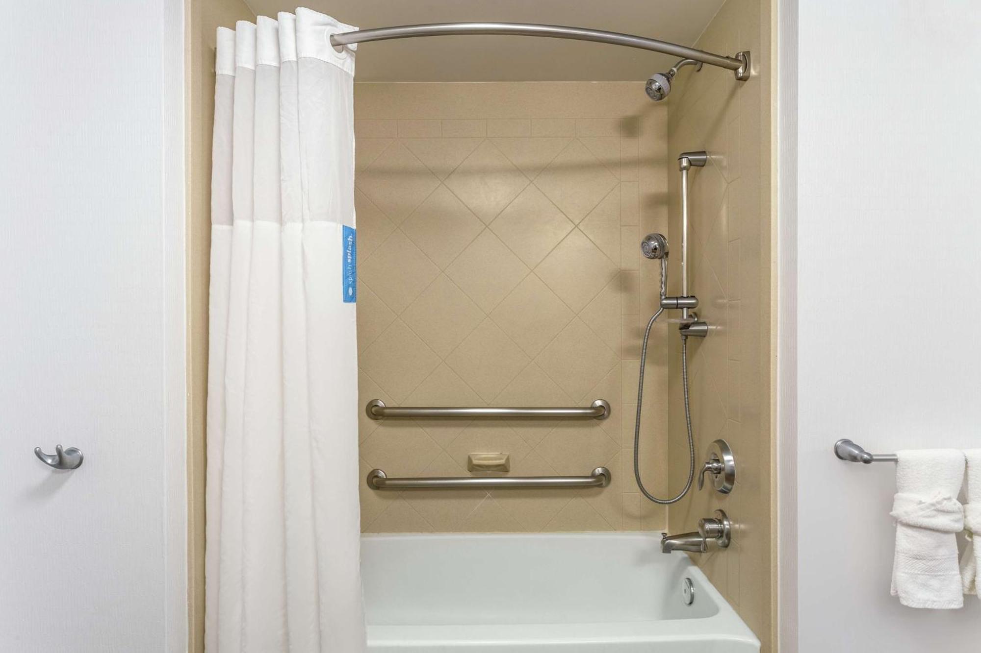 Hampton Inn & Suites Chicago - Libertyville Exteriör bild