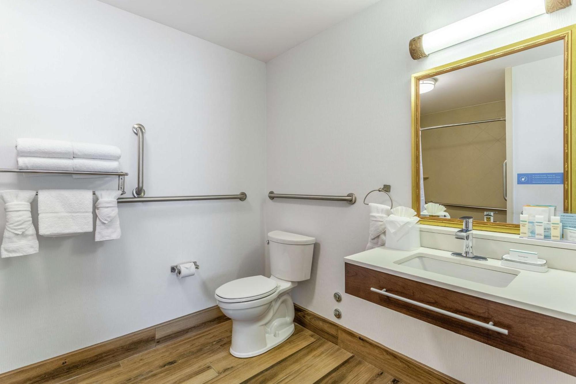 Hampton Inn & Suites Chicago - Libertyville Exteriör bild